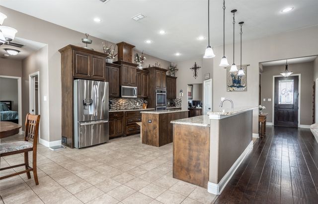 11210 Lakecrest Drive, Sanger, TX 76266