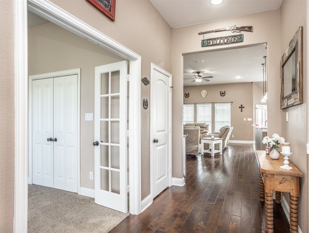 11210 Lakecrest Drive, Sanger, TX 76266