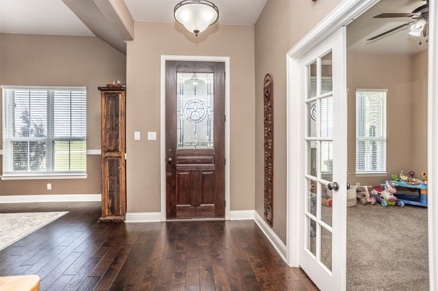 11210 Lakecrest Drive, Sanger, TX 76266