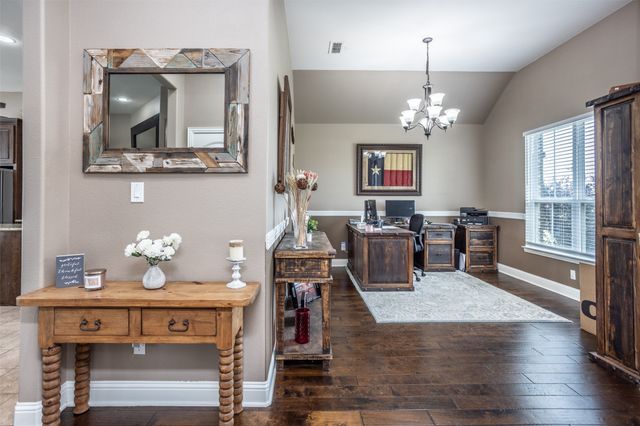 11210 Lakecrest Drive, Sanger, TX 76266