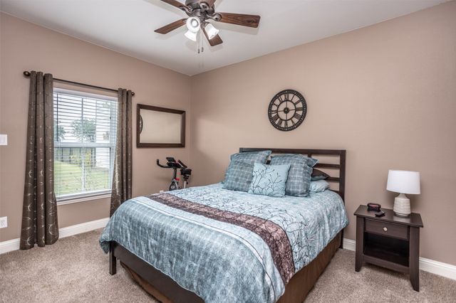11210 Lakecrest Drive, Sanger, TX 76266