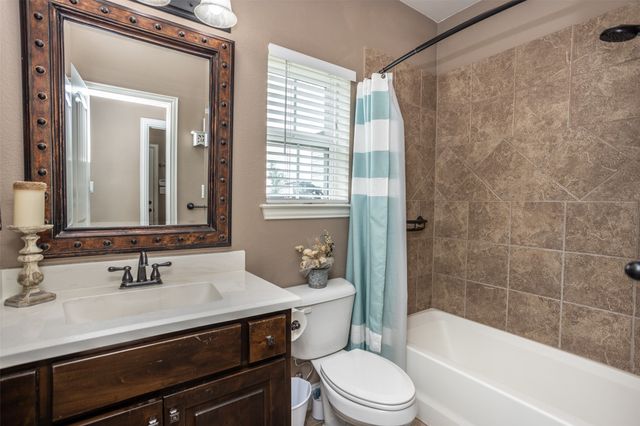 11210 Lakecrest Drive, Sanger, TX 76266