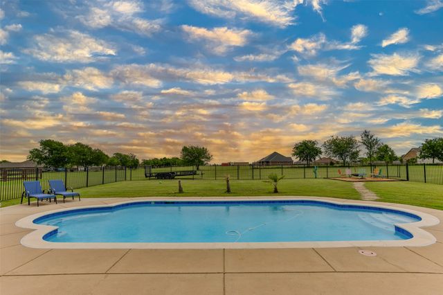11210 Lakecrest Drive, Sanger, TX 76266