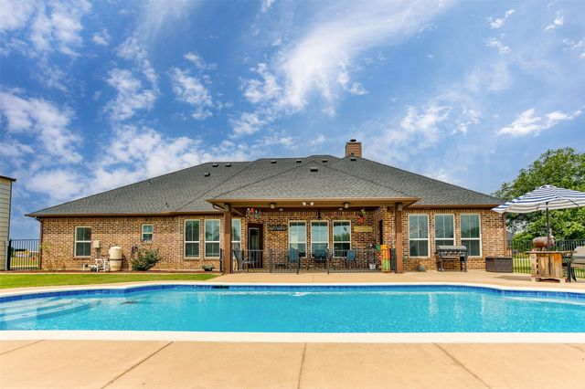 11210 Lakecrest Drive, Sanger, TX 76266