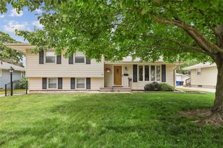 3913 Twana Drive, Des Moines, IA 50310
