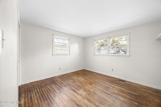 601 Winfrey Street, Clinton, NC 28328