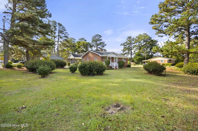 601 Winfrey Street, Clinton, NC 28328