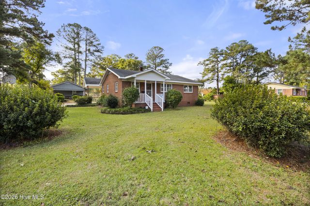 601 Winfrey Street, Clinton, NC 28328