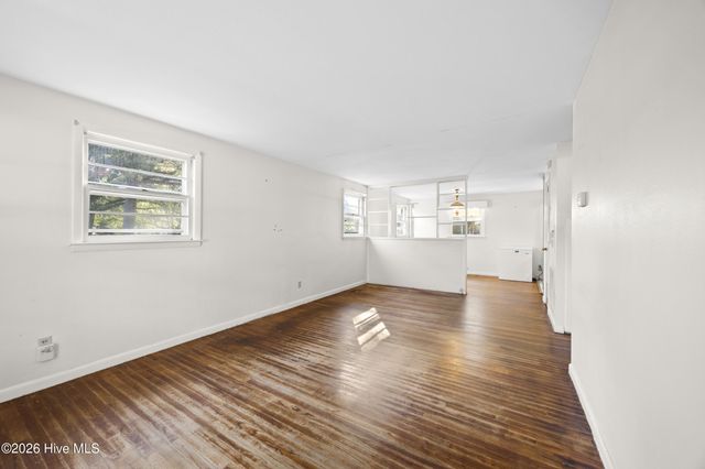 601 Winfrey Street, Clinton, NC 28328