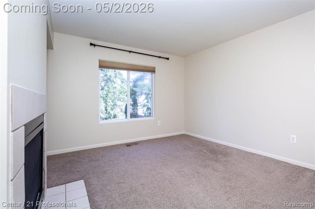 955 Sandalwood Drive, Troy, MI 48085