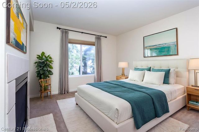 955 Sandalwood Drive, Troy, MI 48085