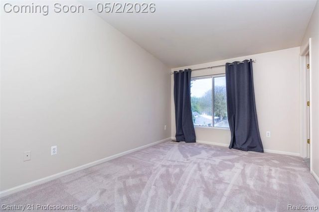955 Sandalwood Drive, Troy, MI 48085