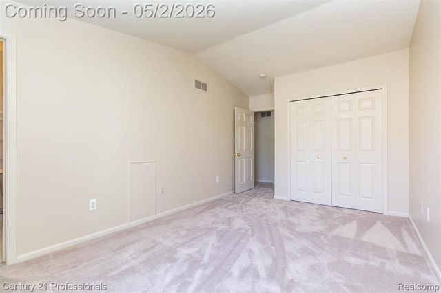 955 Sandalwood Drive, Troy, MI 48085