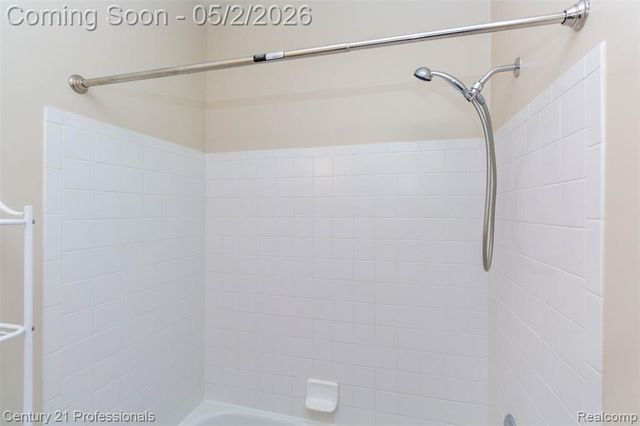 955 Sandalwood Drive, Troy, MI 48085