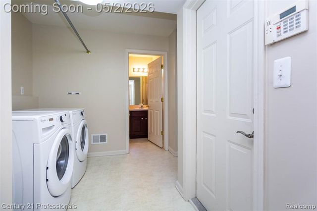 955 Sandalwood Drive, Troy, MI 48085