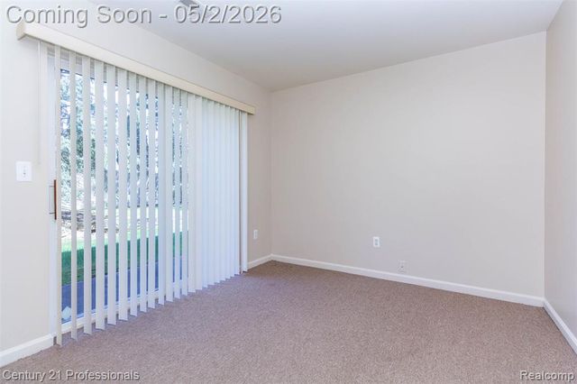 955 Sandalwood Drive, Troy, MI 48085