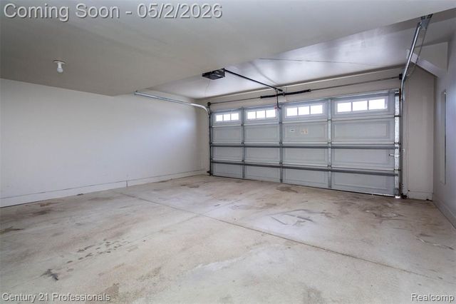 955 Sandalwood Drive, Troy, MI 48085
