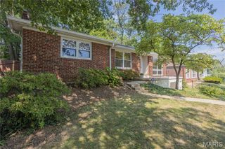 8780 W Kingsbury Avenue, St Louis, MO 63124