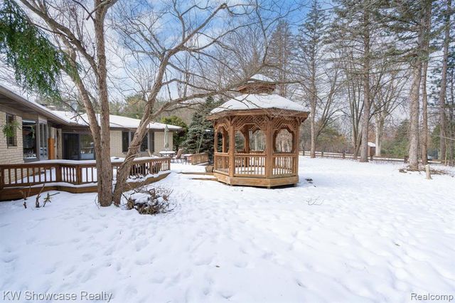 1680 Seminole Trail, Lake Orion, MI 48362