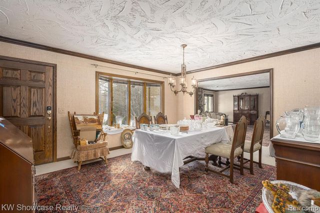 1680 Seminole Trail, Lake Orion, MI 48362