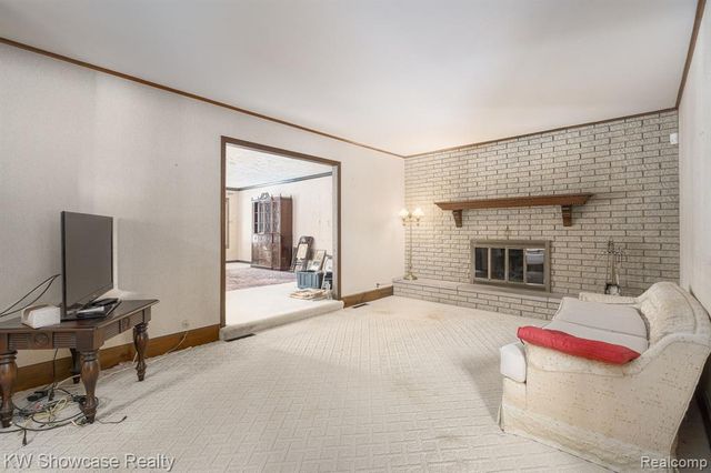 1680 Seminole Trail, Lake Orion, MI 48362