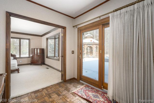 1680 Seminole Trail, Lake Orion, MI 48362