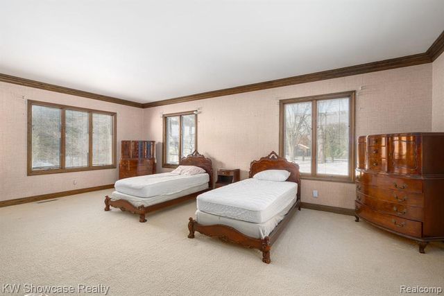 1680 Seminole Trail, Lake Orion, MI 48362