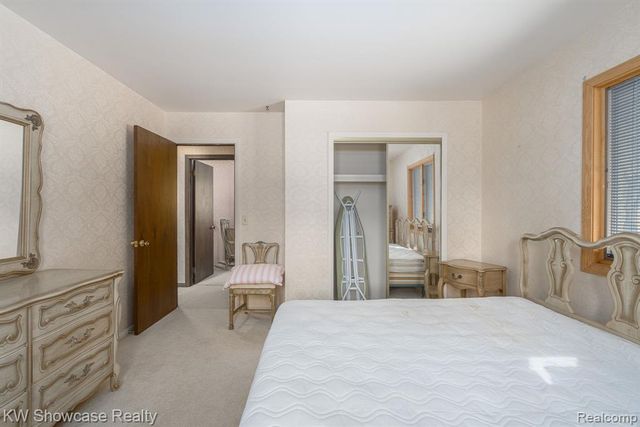 1680 Seminole Trail, Lake Orion, MI 48362