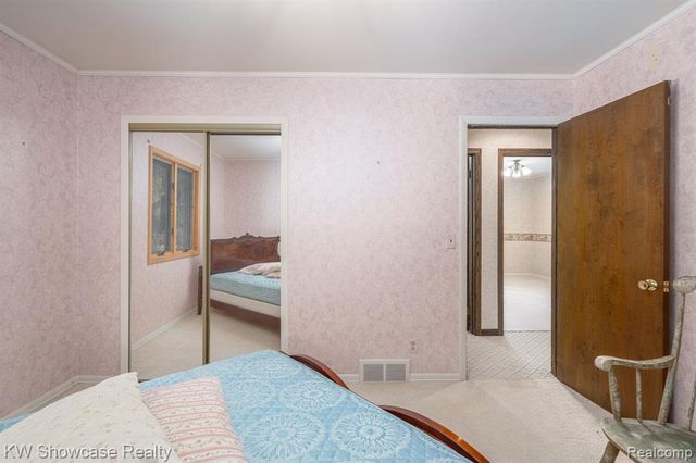 1680 Seminole Trail, Lake Orion, MI 48362