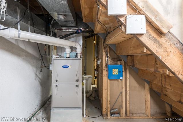 1680 Seminole Trail, Lake Orion, MI 48362