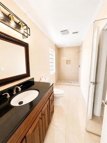 7434 Thatcher Avenue, Lake Worth, FL 33462