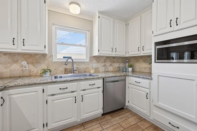 1214 Bittersweet Drive, Richmond, TX 77406