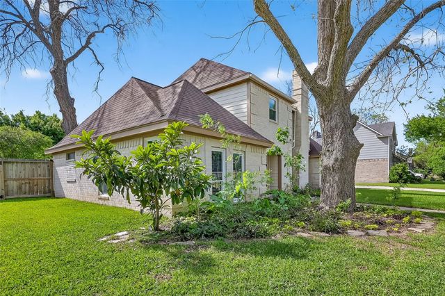 1214 Bittersweet Drive, Richmond, TX 77406