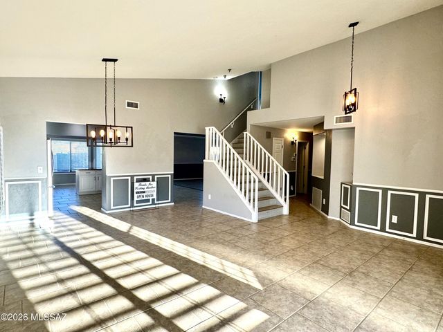 12768 N Lantern Way, Oro Valley, AZ 85755