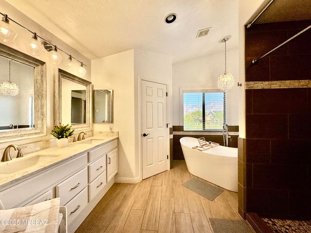 12768 N Lantern Way, Oro Valley, AZ 85755