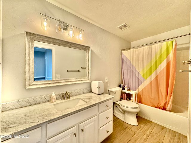 12768 N Lantern Way, Oro Valley, AZ 85755