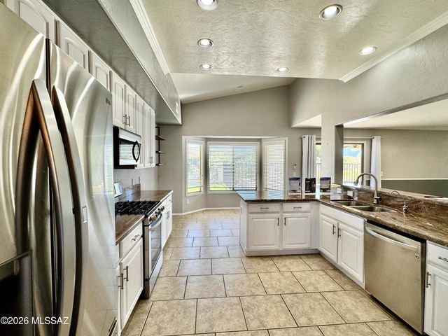 12768 N Lantern Way, Oro Valley, AZ 85755