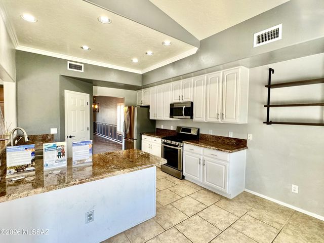 12768 N Lantern Way, Oro Valley, AZ 85755