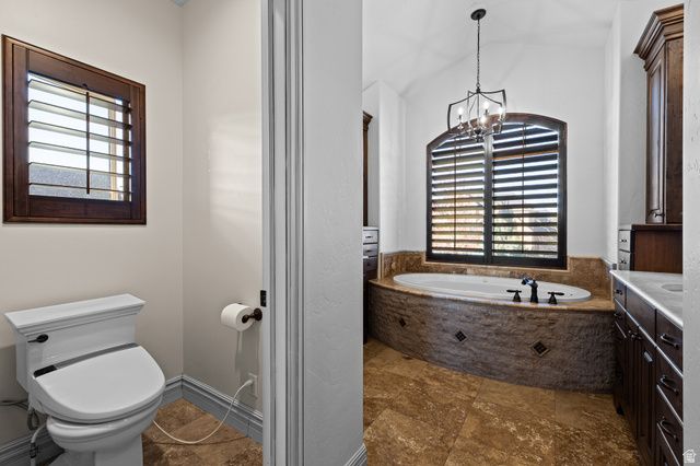 1582 HIDDEN SPRINGS PKWY, Fruit Heights, UT 84037