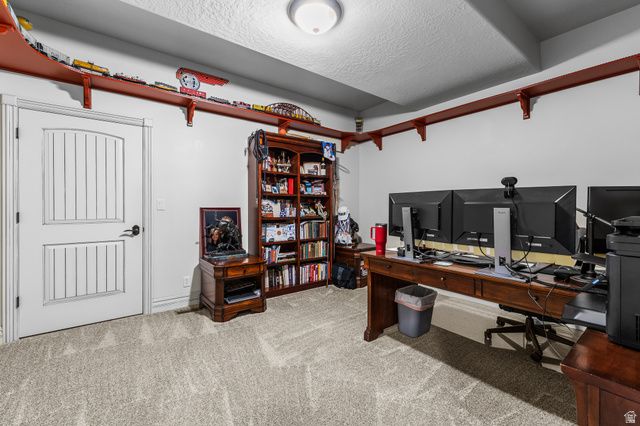 1582 HIDDEN SPRINGS PKWY, Fruit Heights, UT 84037