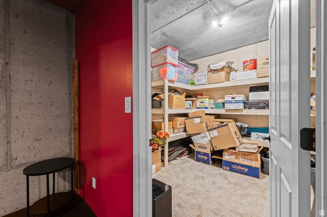 1582 HIDDEN SPRINGS PKWY, Fruit Heights, UT 84037