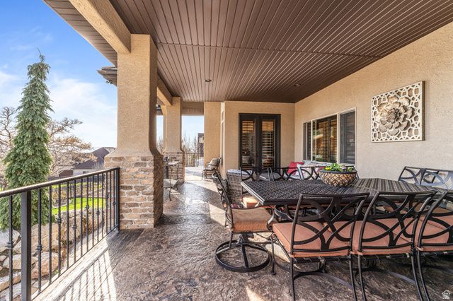 1582 HIDDEN SPRINGS PKWY, Fruit Heights, UT 84037