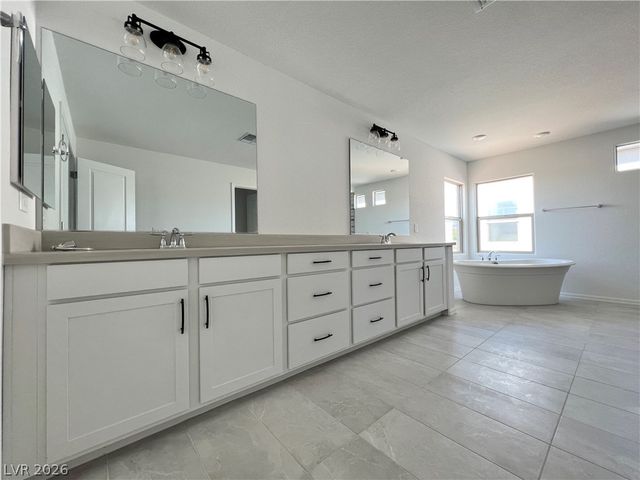 7129 Bold Rock Avenue, Las Vegas, NV 89113