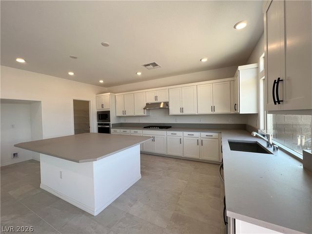7129 Bold Rock Avenue, Las Vegas, NV 89113
