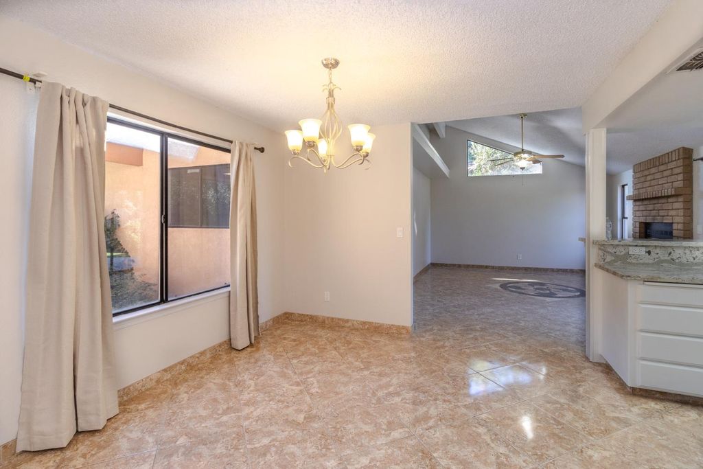 Image 17 of property listing at 6365 N Carica Avenue, Fresno, CA 93722