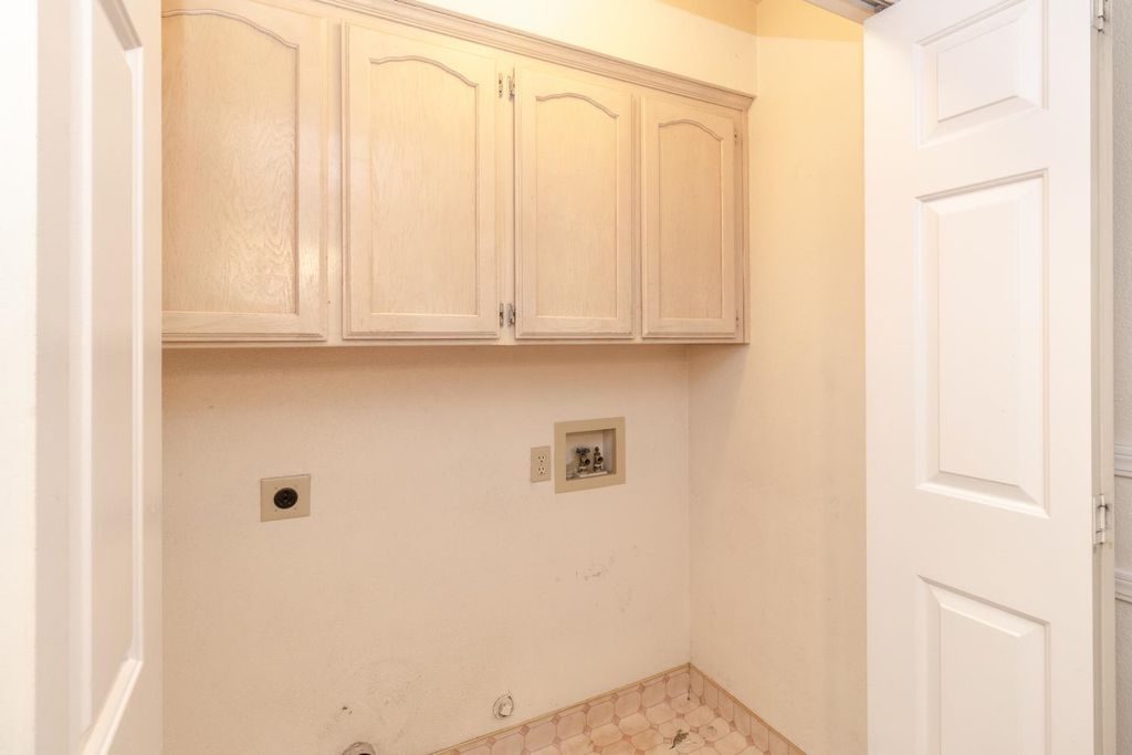 Image 22 of property listing at 6365 N Carica Avenue, Fresno, CA 93722