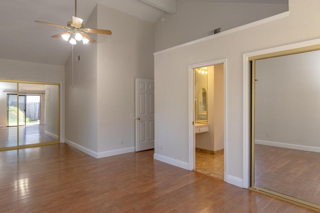 Image 28 of property listing at 6365 N Carica Avenue, Fresno, CA 93722