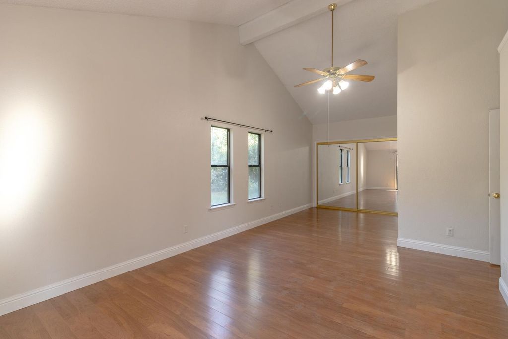 Image 30 of property listing at 6365 N Carica Avenue, Fresno, CA 93722