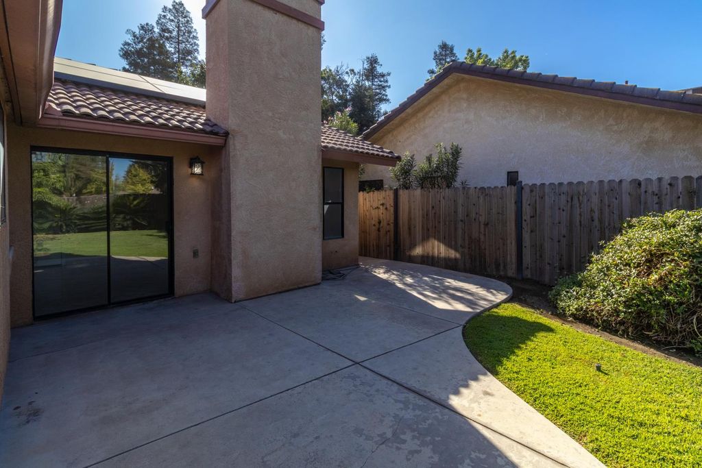 Image 35 of property listing at 6365 N Carica Avenue, Fresno, CA 93722
