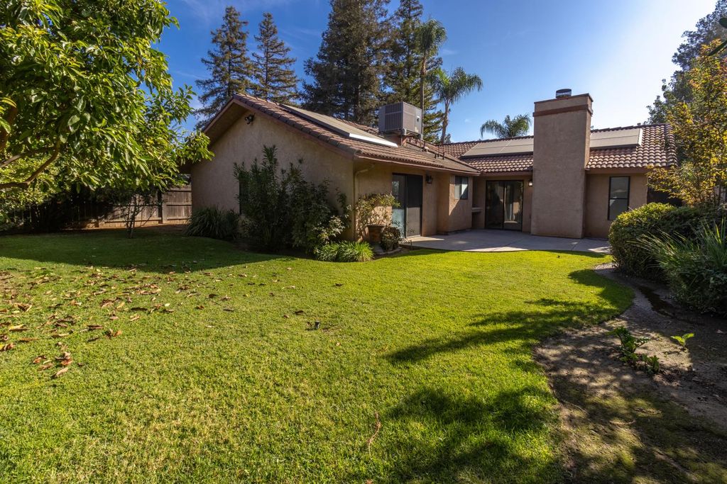 Image 37 of property listing at 6365 N Carica Avenue, Fresno, CA 93722